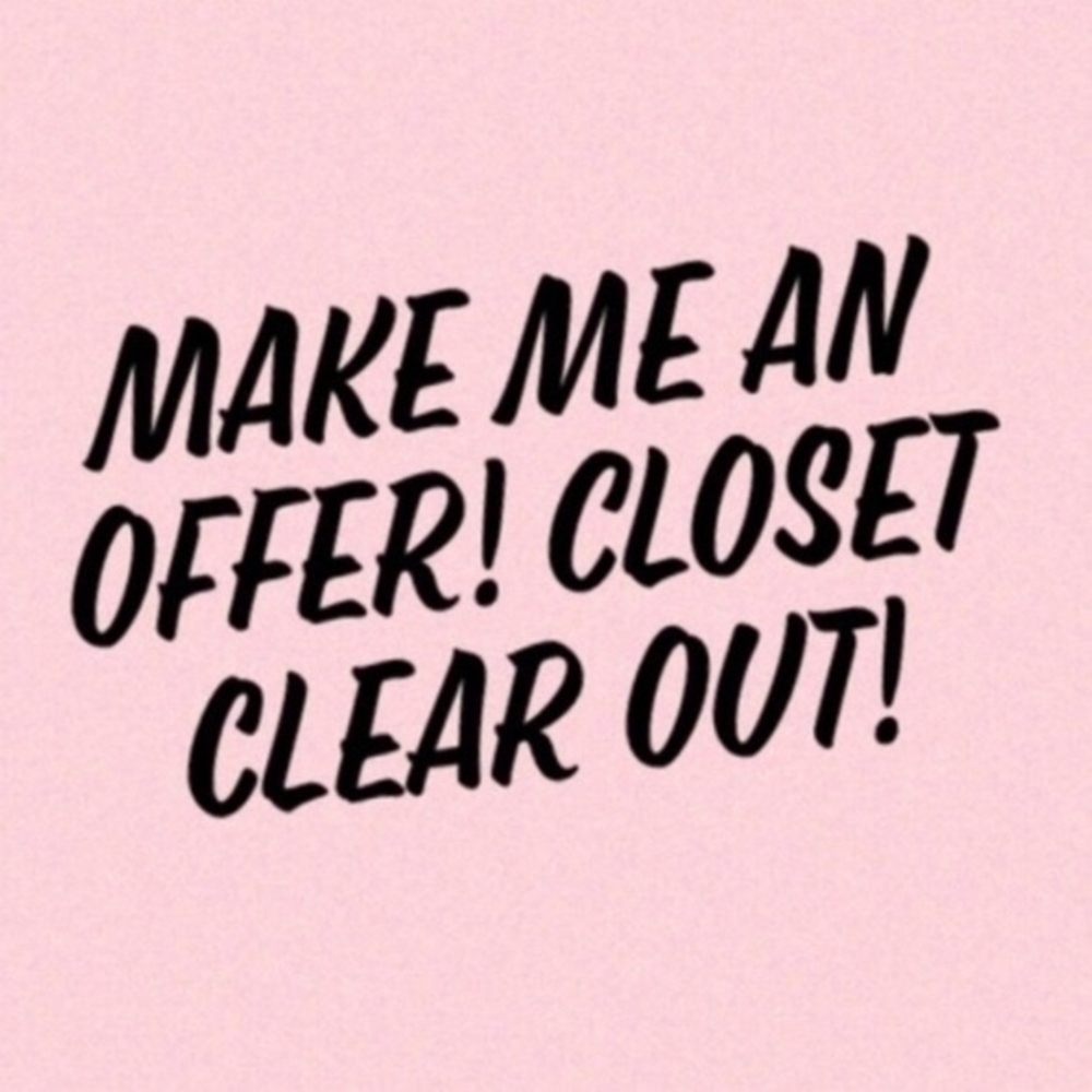 Closet Clear Out Offer Sign